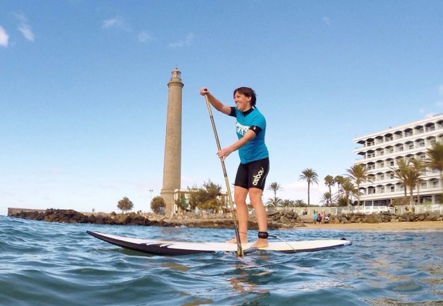 Paddle surf junto al faro.jpg